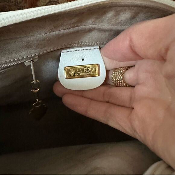 Gucci trendy white tote with gold hardware - Picture 14 of 15
